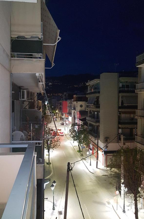 Stay Here - Διαμέρισμα Στο Κέντρο Του Βόλου Volos Esterno foto
